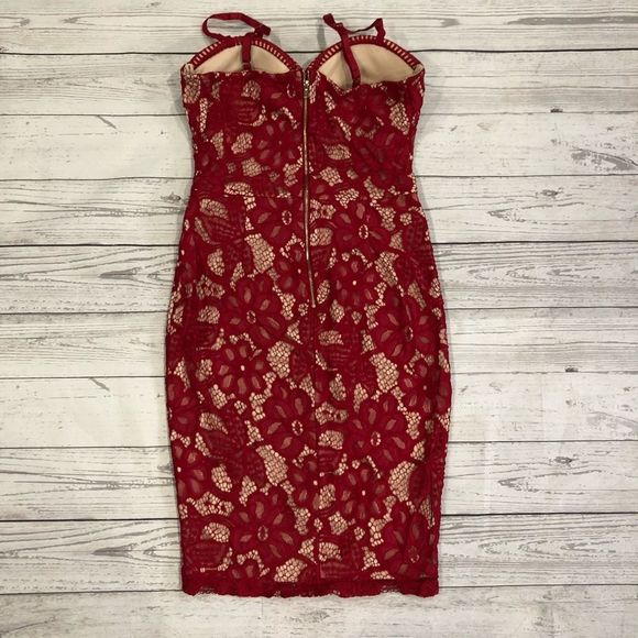 🚫 SOLD 🚫 Red Lace Dress - Picture 2 of 3
